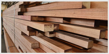 WOODEN PLANKS & LOGS